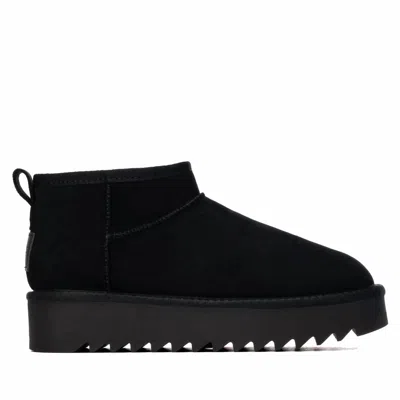 Refresh Women's Casual Platform Suede Ankle Booties In Black