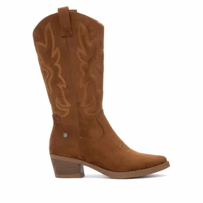 Refresh Women's Classic Embroidery Boots In Camel In Brown