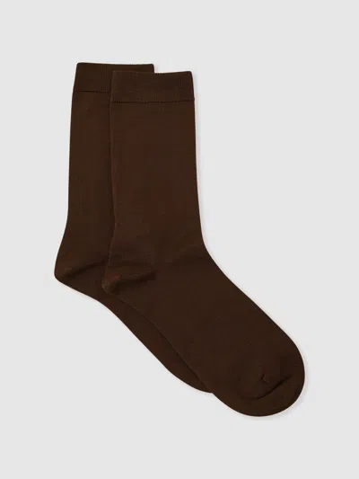 Reiss Chocolate Silk-blend Socks In Brown