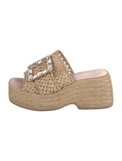 Pre-owned Roger Vivier Straw Mesh Accents Slides In Neutrals