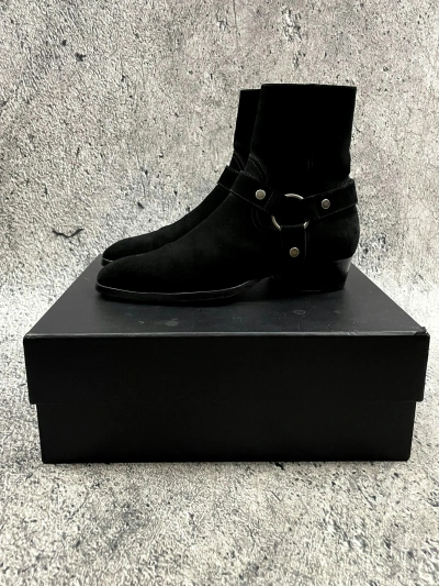 Pre-owned Saint Laurent 40 Mm Wyatt Belted Suede Cropped Boots In Black