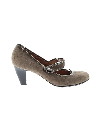Pre-owned Söfft Heels In Gray