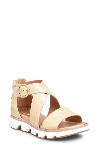 Söfft Mackenna Sandal In Gold