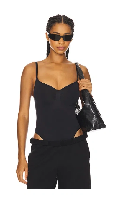 Skims Seamless Sculpt Thong Bodysuit In Onyx