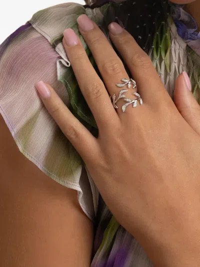 Stéfère 18k White Gold Garden-bloom Diamond Ring In Metallic