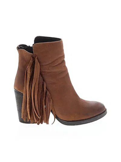 Pre-owned Steve Madden Ankle Boots In Brown