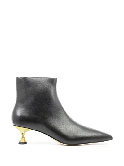 Studio Amelia Palmela Pointed-toe Ankle Boots In Black
