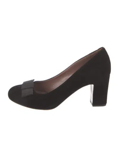 Pre-owned Tabitha Simmons Velvet Bow Accents Pumps In Black