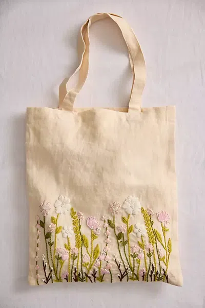 Terrain Embroidered Vines Linen Tote Bag In Beige