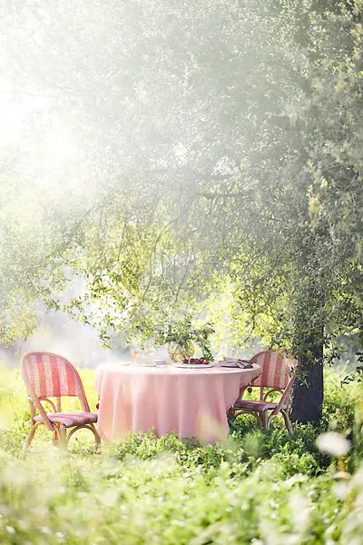 Terrain Lithuanian Linen Round Tablecloth In Pink