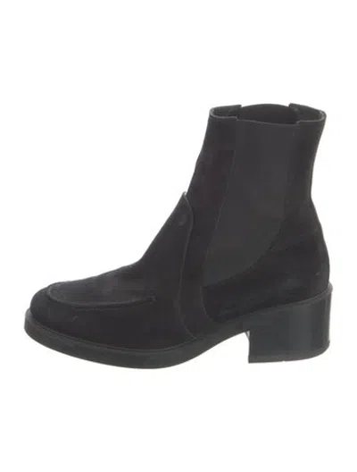 Pre-owned Tod's Suede Boots In Black
