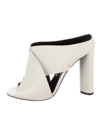 Pre-owned Tom Ford Leather Cutout Accent Slingback Sandals In White