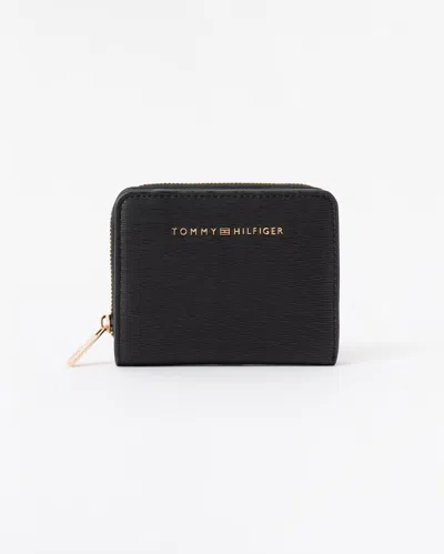 Tommy Hilfiger Th Modern Womens Medium Zip Wallet In Black
