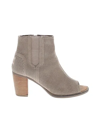 Pre-owned Toms Ankle Boots In Gray