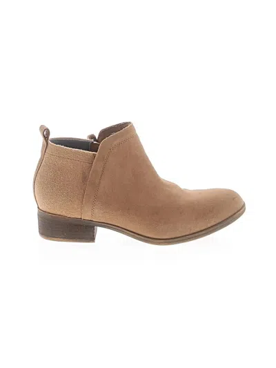 Pre-owned Toms Ankle Boots In Tan