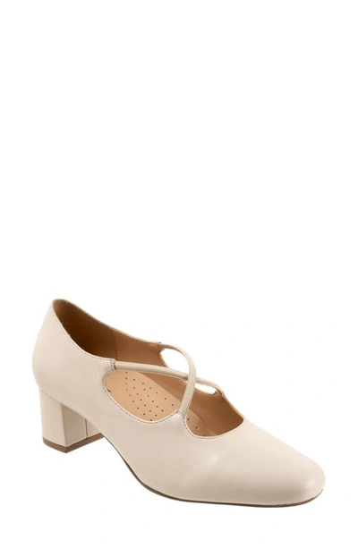 Trotters Demi Pump In Ivory