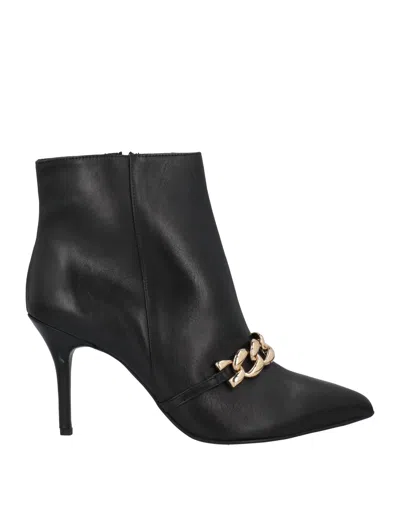 Tsakiris Mallas Ankle Boots In Black