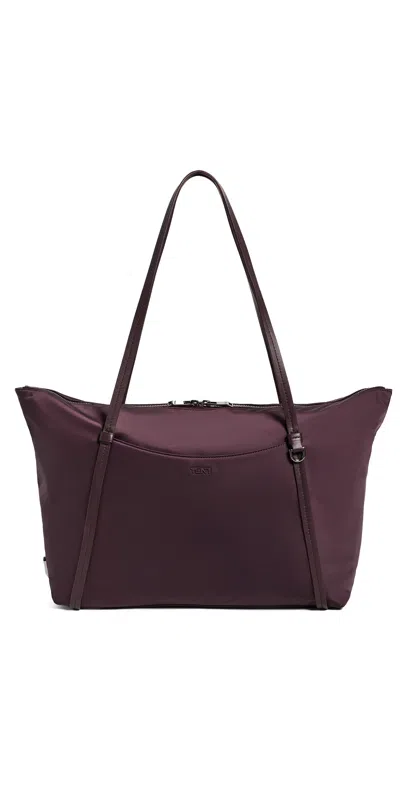 Tumi Q Tote Rosewood In Brown