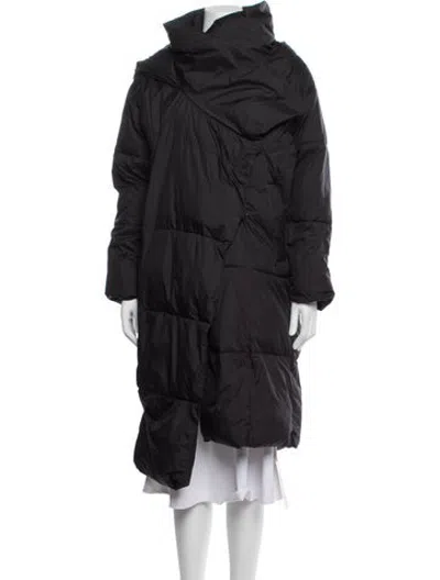 Pre-owned Ugg Down Coat In Black