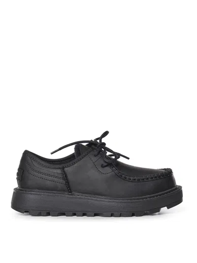 Ugg Loften Leather Chukka Boots In Black