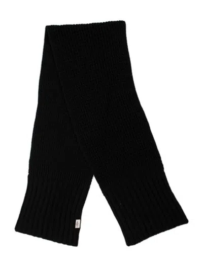 Pre-owned Ugg Scarf In Black
