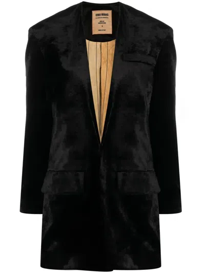 Uma Wang Collarless Velvet-effect Coat In Black