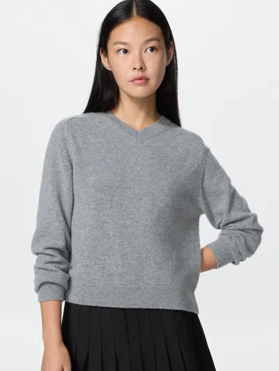 Uniqlo Women's Wool Cashmere V-neck Short Sweater, Gray, 2xs