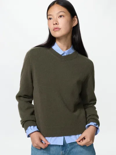 Uniqlo Women's Wool Cashmere V-neck Short Sweater, Olive, 2xs In Green