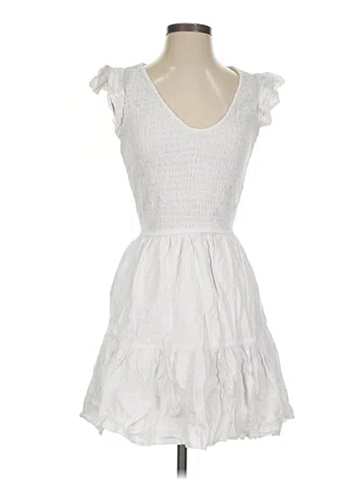 Pre-owned Universal Thread Casual Dress In White