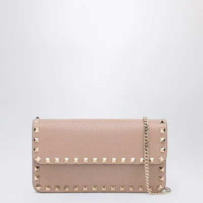 Valentino Garavani Garnet Calfskin Rockstud Chain Wallet In Pink