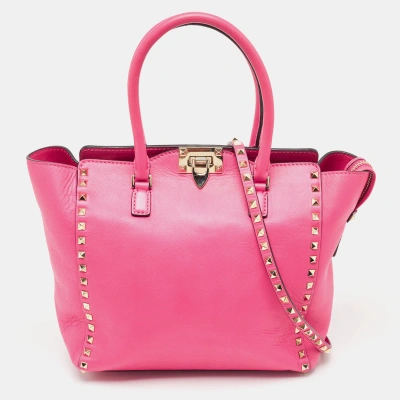 Pre-owned Valentino Garavani Hot Pink Leather Small Rockstud Trapeze Tote