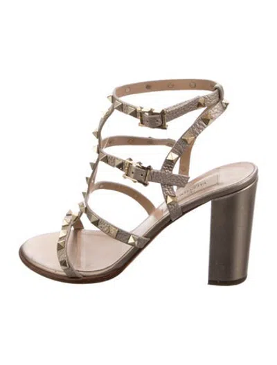 Pre-owned Valentino Garavani Rockstud Accents Leather Gladiator Sandals In Gold