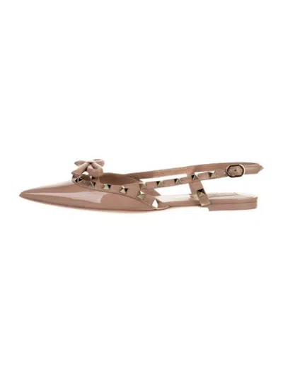 Pre-owned Valentino Garavani Rockstud Accents Patent Leather Slingback Flats In Neutrals