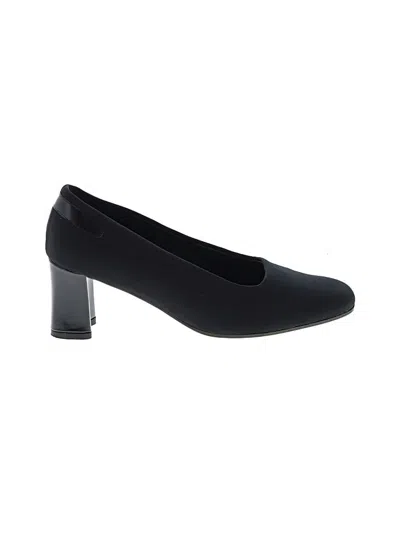 Pre-owned Vaneli Heels In Black
