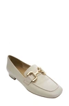 Vaneli Simply Loafer In Soft Beige
