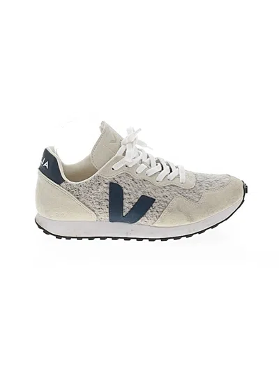 Pre-owned Veja Sneakers In Ivory