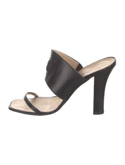 Pre-owned Versace Leather Slides In Black