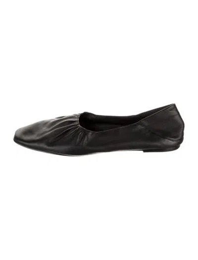 Pre-owned Vince Leather Ballet Flats In Black
