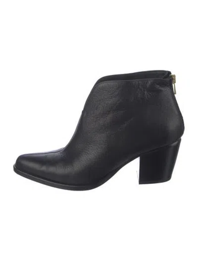 Pre-owned Vince Leather Boots In Black