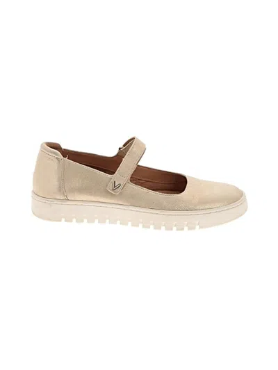 Pre-owned Vionic Flats In Tan