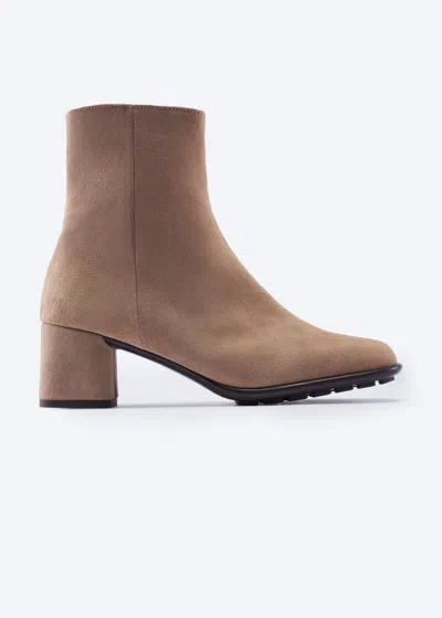 Viscata Bergamo Suede Boots In Camel