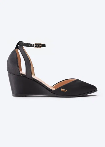 Viscata Garda Silk Wedges In Black
