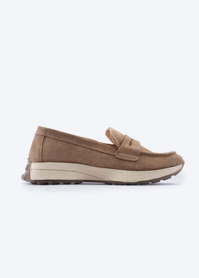 Viscata Modena Suede Loafers In Camel