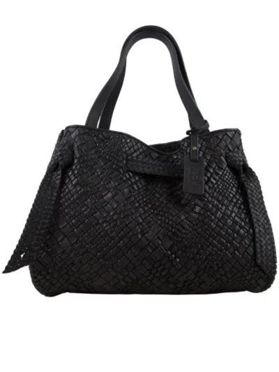 Visonà Spacious Woven Calf Leather Handbag In Black