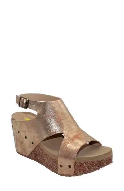 Volatile Poolside Water Resistant Wedge Platform Sandal In Gold