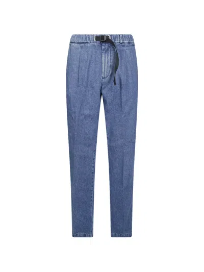 White Sand Belted Pleated Jeans In Blue