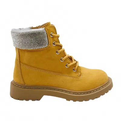 Wild Pair Women's Riiver Lace-up Lug Sole Boots In Tan Nubuck In Multi