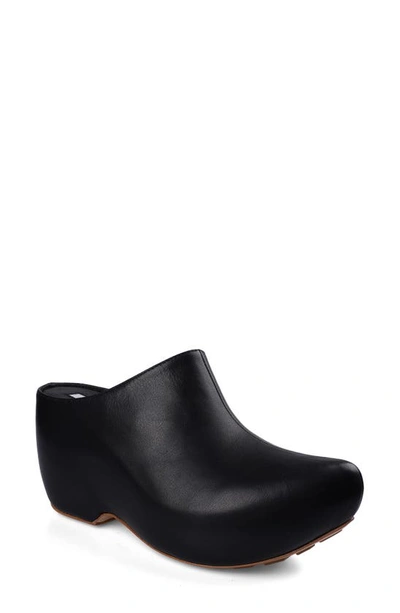 Zigi Raffaela Platform Clog In Black Leather