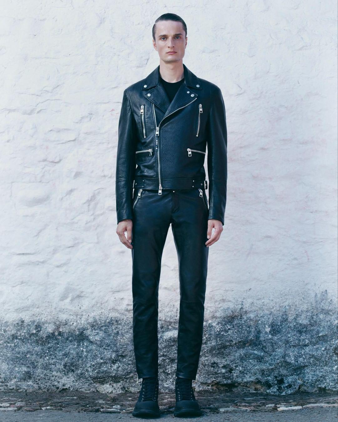 ALEXANDER MCQUEEN Mcqueen Textured Leather Jacket With Zip Closure In Black