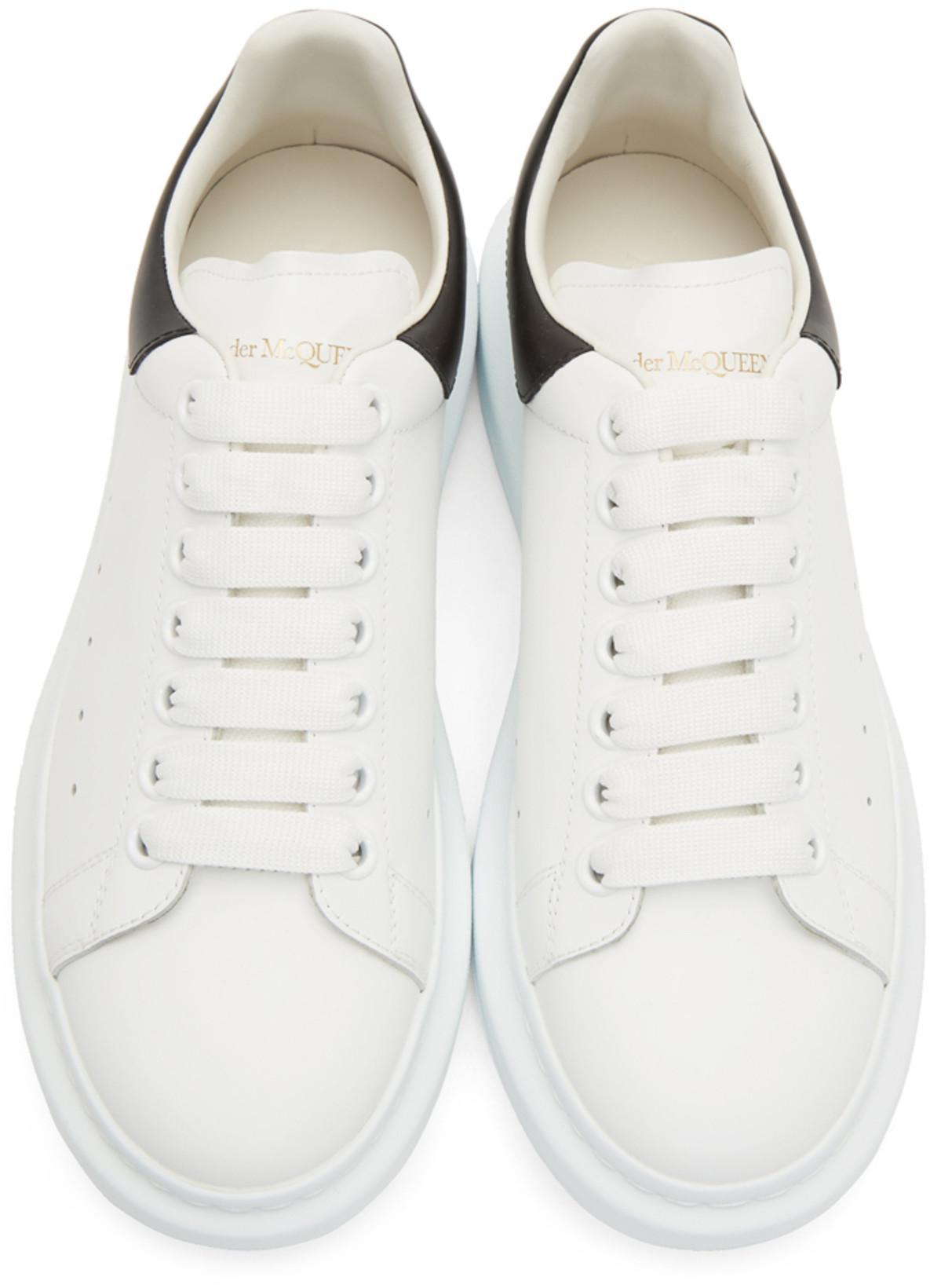 ALEXANDER MCQUEEN Sneakers Oversize In Pelle Bianca E Talloncino In Pelle Scamosciata Blu Avio In White
